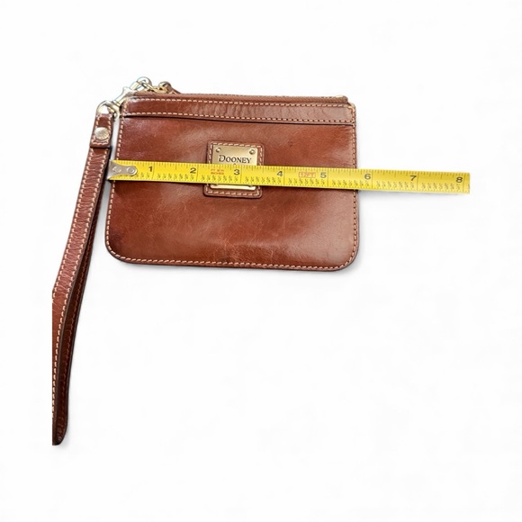 LOW STARTDooney & Bourke Brown Leather Wristlet | Gold Hardware | Paisley Lining - Picture 10 of 11